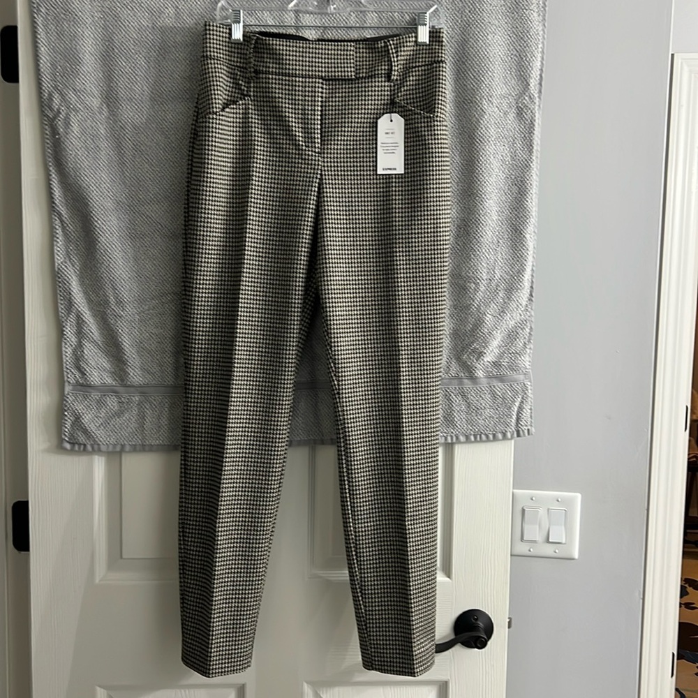 NWT Express Houndstooth Ankle Pants, Mid Rise, Size 6L, Black & Beige